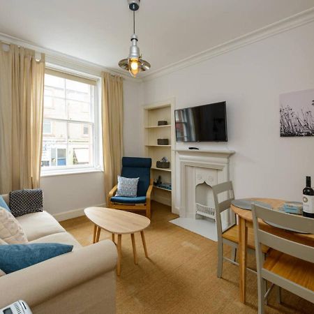 Pebbles Apartment - Heart Of Town North Berwick Exterior photo
